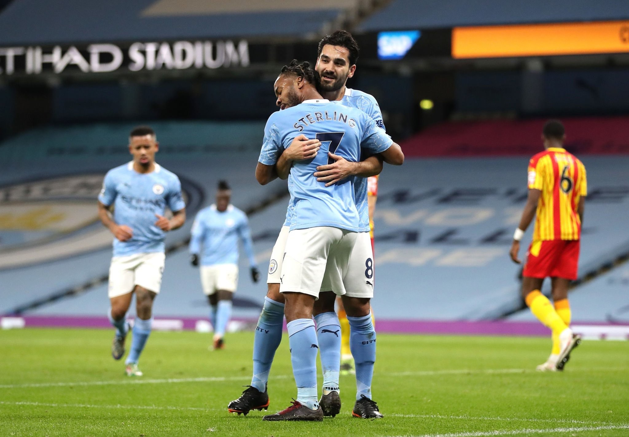 尽管加蒂和 尽管加蒂和